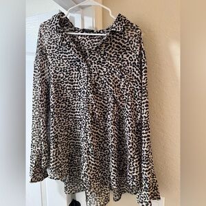 Storia Black and White Leopard Print Blouse